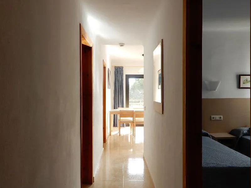 Marina Apartamentos Palmanova Espanha